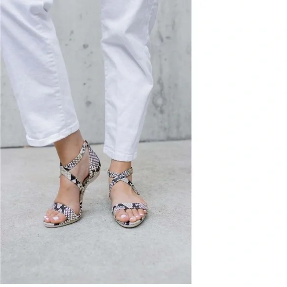 Snake Print Pashion convertible heels - Picture 4 of 8